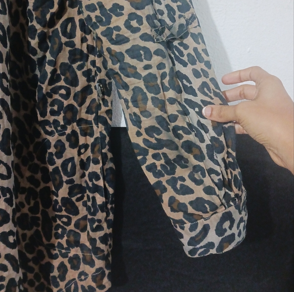 Zara Basic Women Leopard Printed long sleeve button down shirt - Picture 6 of 15